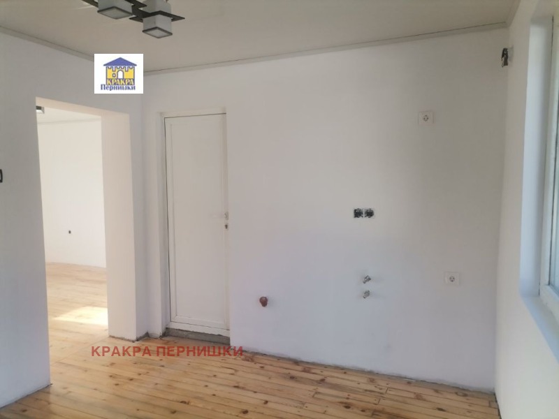 À venda  Casa Região Pernik , Radomir , 174 m² | 84837418 - imagem [8]