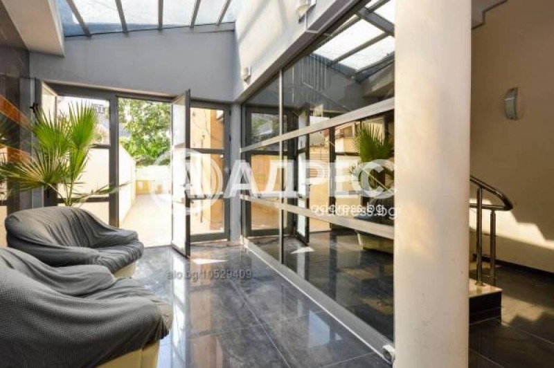 Продава ЗАВЕДЕНИЕ, гр. Бургас, Център, снимка 2 - Заведения - 52824448