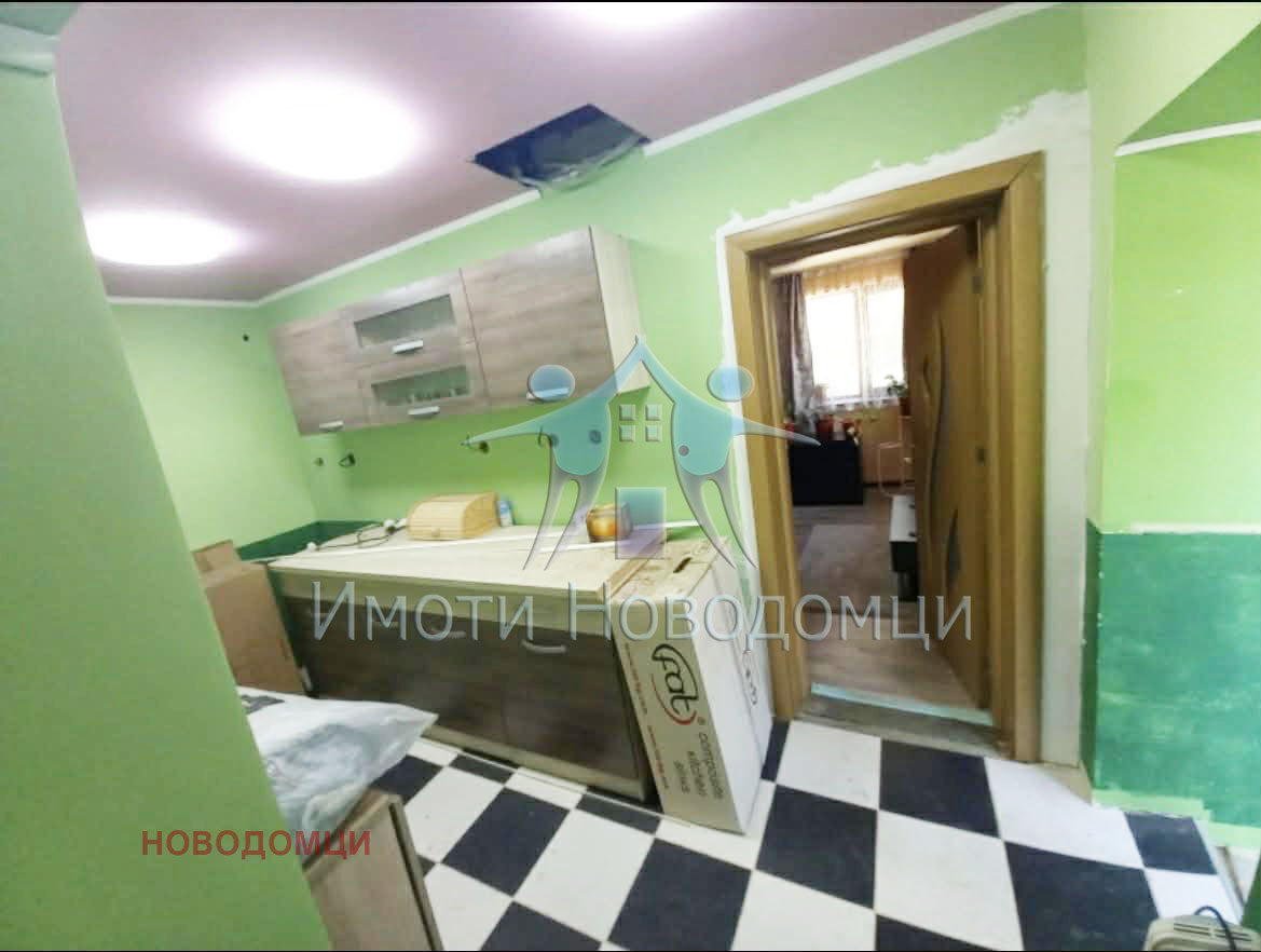 Продава КЪЩА, гр. Шумен, Военно училище, снимка 4 - Къщи - 54267414