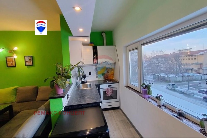 Продава 2-СТАЕН, гр. Шумен, Добруджански, снимка 2 - Апартаменти - 53108302