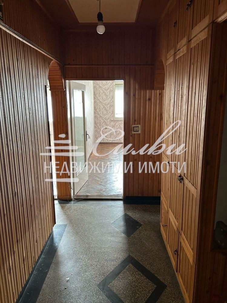 Продава  4-стаен град Шумен , Боян Българанов 2 , 108 кв.м | 57600780 - изображение [7]