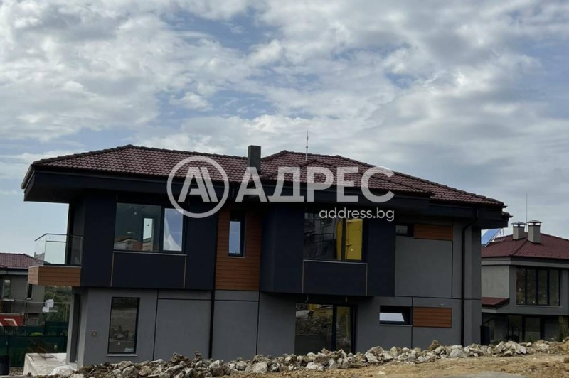 Na prodej  Dům oblast Pernik , Kladnica , 254 m2 | 89482231