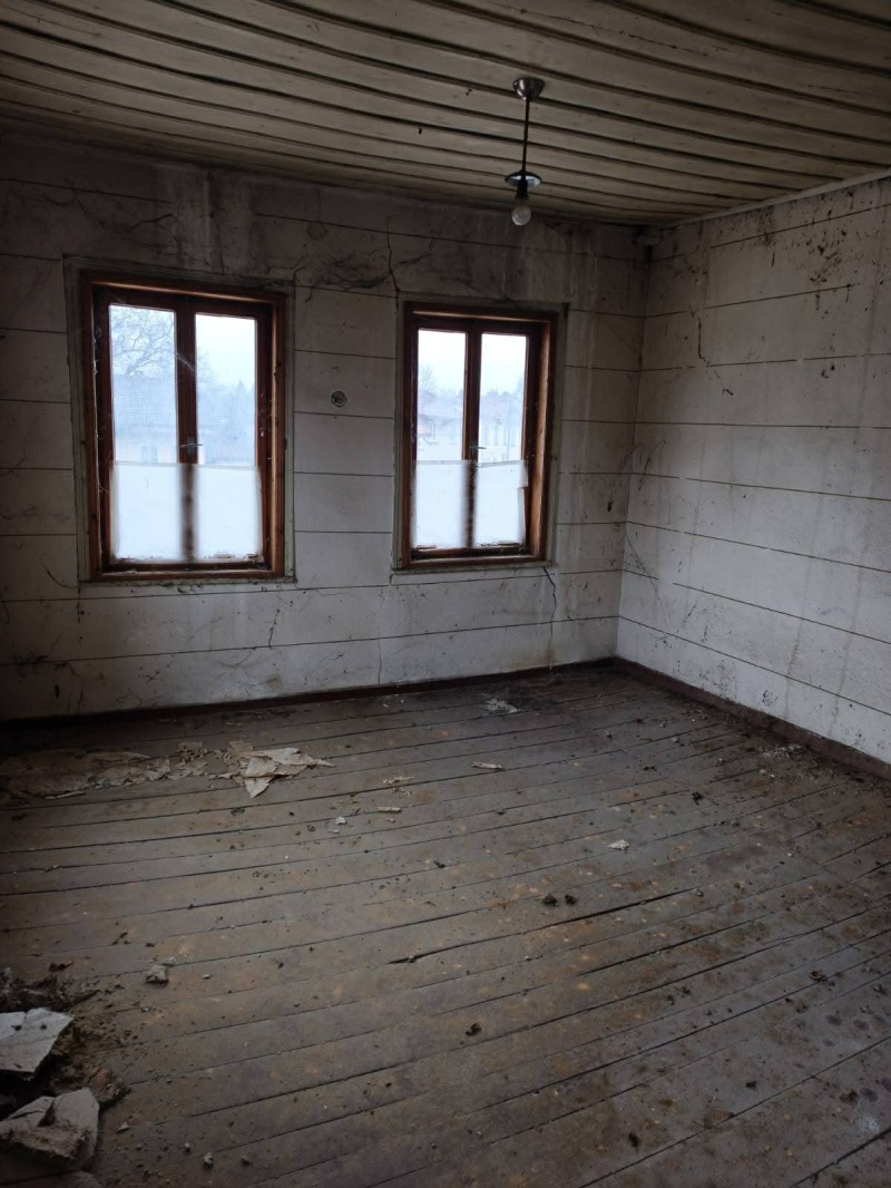 Продава КЪЩА, с. Орешак, област Ловеч, снимка 5 - Къщи - 53476918