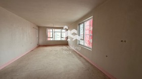 Продава  4-стаен, град Пловдив