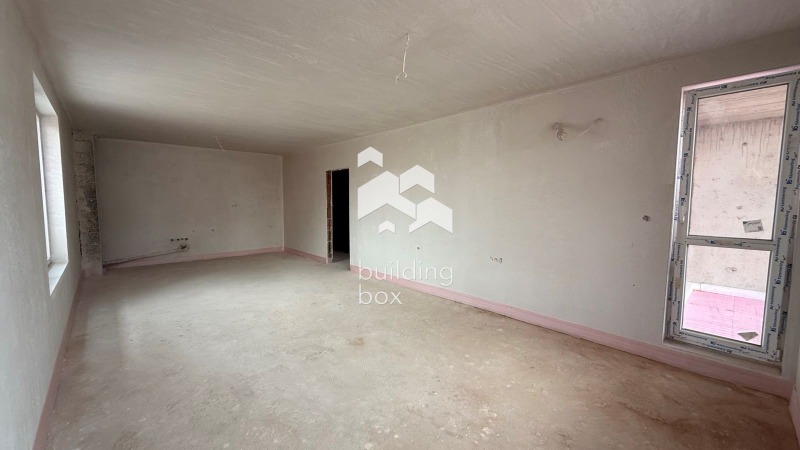 Продава 4-СТАЕН, гр. Пловдив, Остромила, снимка 2 - Апартаменти - 53438079