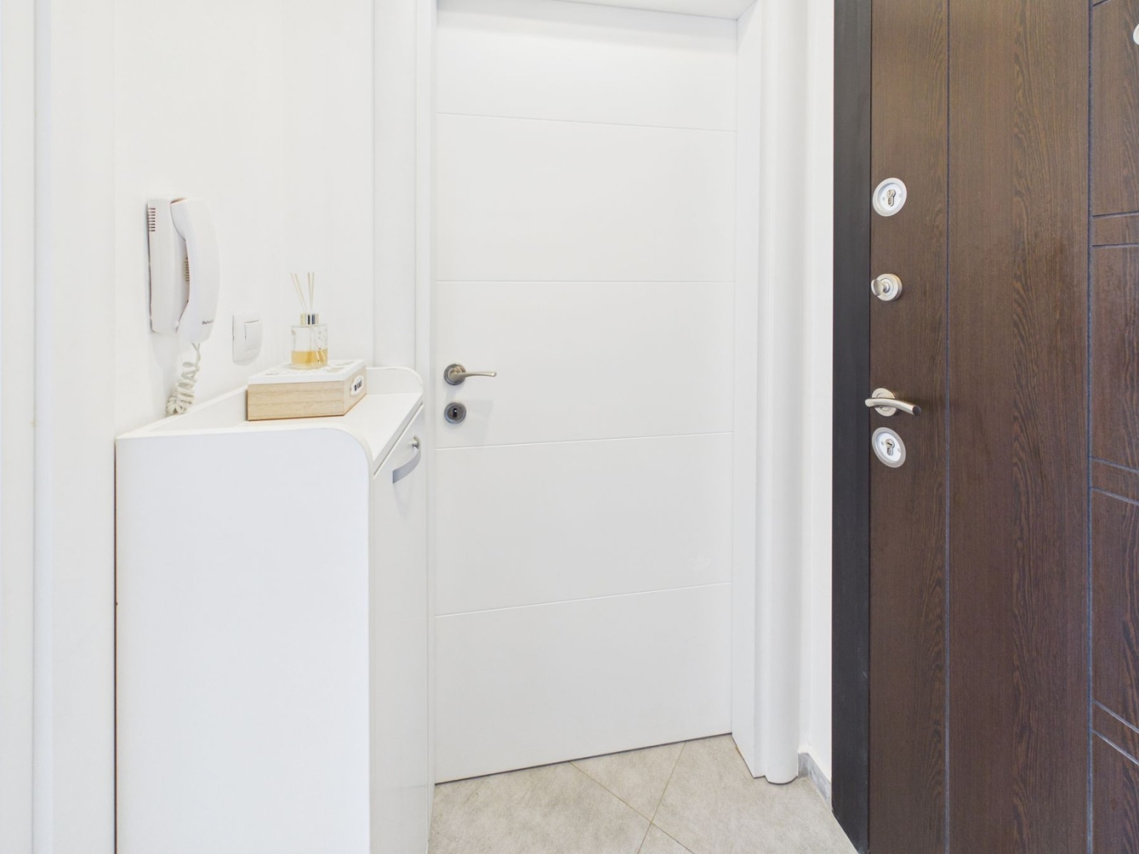 Продава 2-СТАЕН, гр. Варна, Бриз, снимка 5 - Апартаменти - 53868856