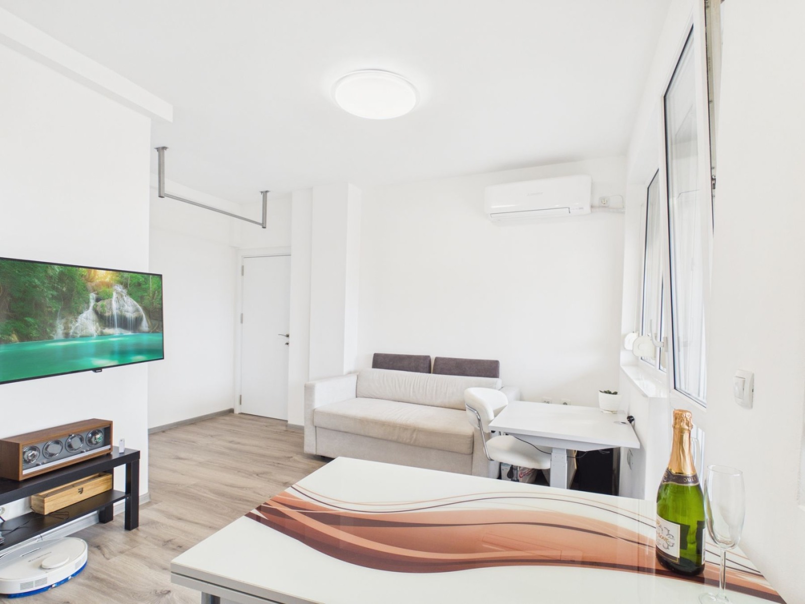 Продава 2-СТАЕН, гр. Варна, Бриз, снимка 2 - Апартаменти - 53868856