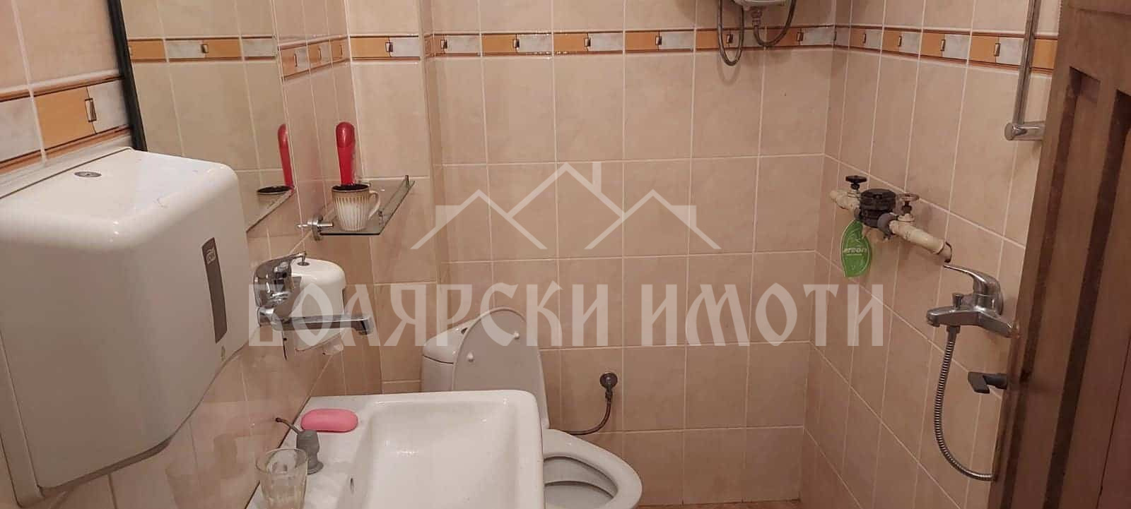 Продава ЕТАЖ ОТ КЪЩА, гр. Велико Търново, Център, снимка 8 - Етаж от къща - 54688162