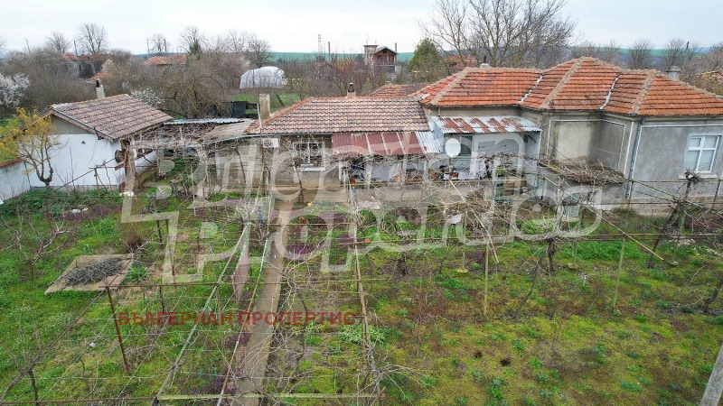 Продава КЪЩА в област Варна, с. Царевци - 228 кв.м / 110 000 € » 215 141.30 лв., БЪЛГЕРИАН ПРОПЕРТИС
