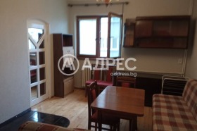 Продава 2-стаен град София Център - [1] 