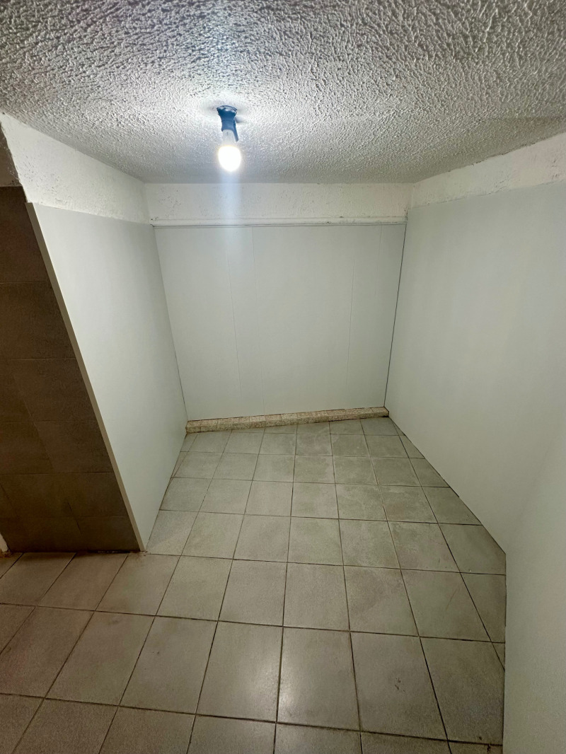 Продава МАГАЗИН, гр. Пловдив, Център, снимка 5 - Магазини - 52378240