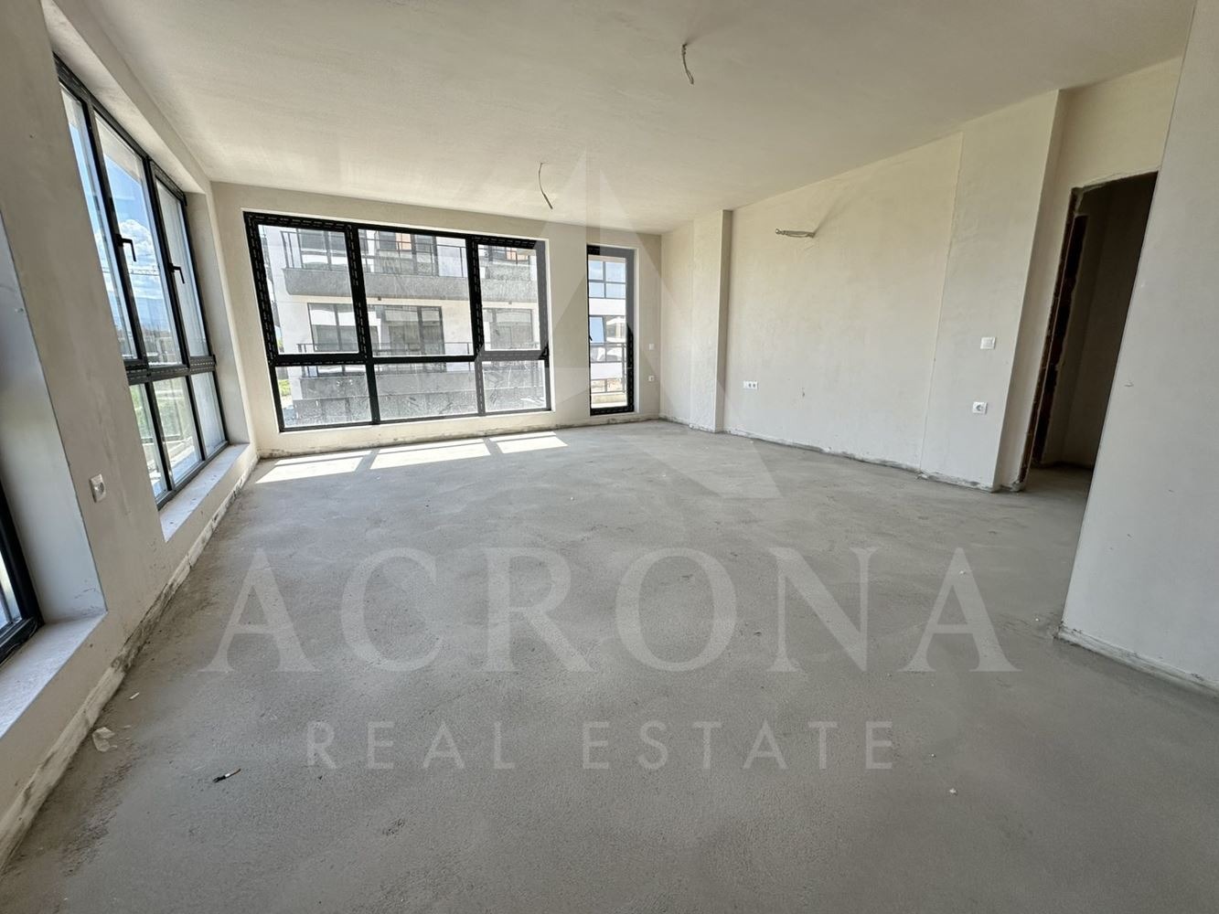 Продава 3-СТАЕН, гр. Пловдив, Остромила, снимка 3 - Апартаменти - 54448373