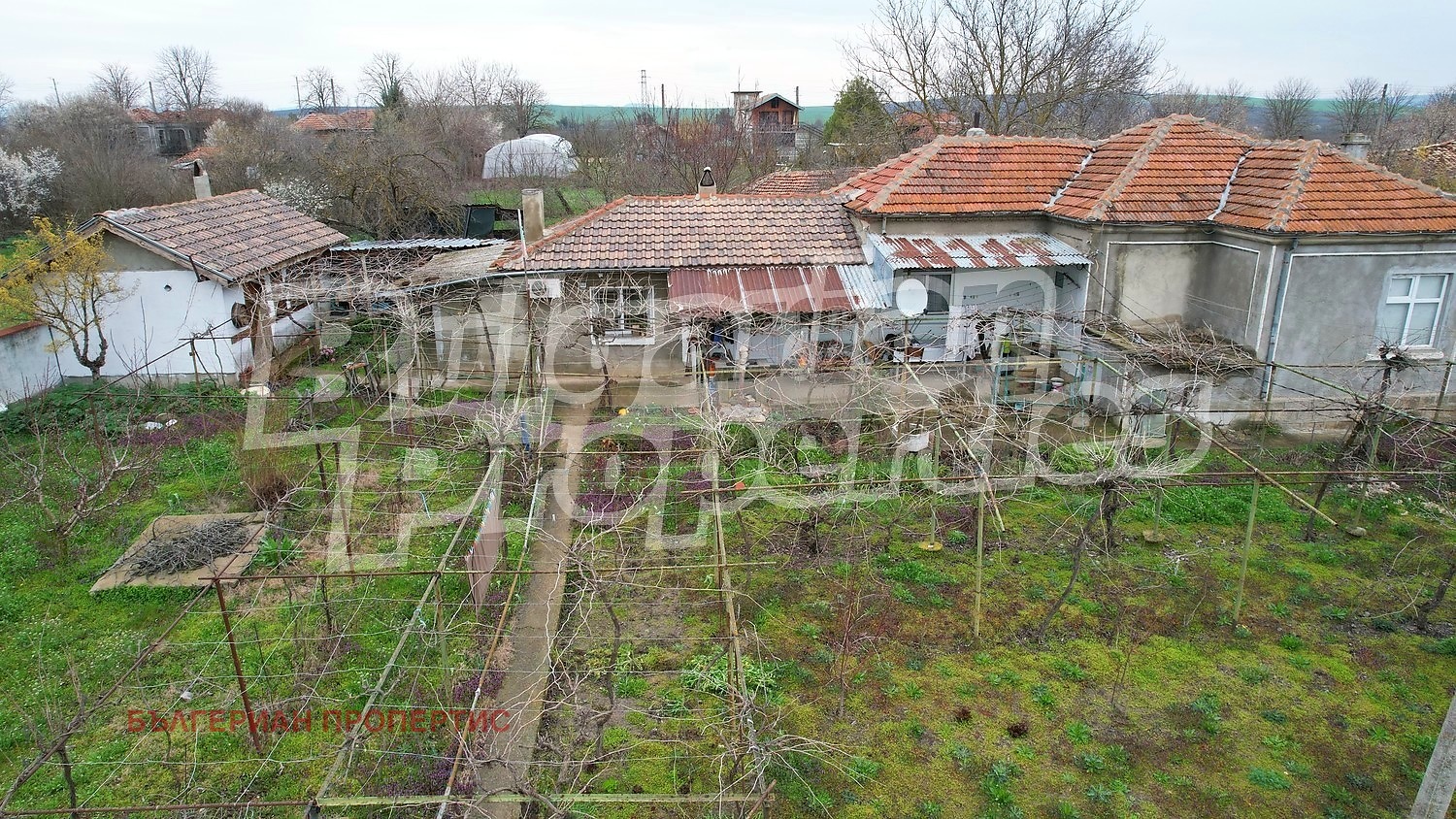 Продава КЪЩА, с. Царевци, област Варна