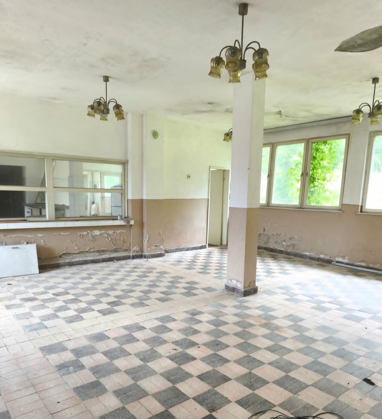 Продава ЗАВЕДЕНИЕ, с. Терзийско, област Ловеч, снимка 10 - Заведения - 55023169