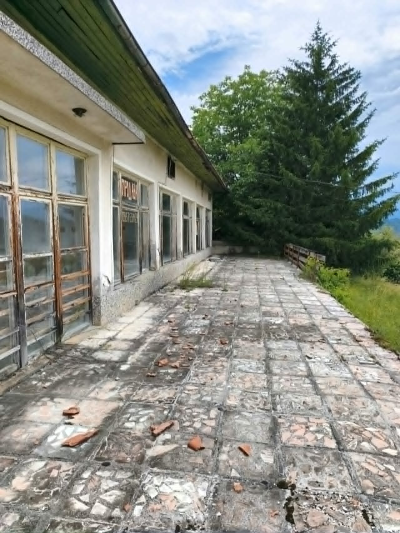 Продава ЗАВЕДЕНИЕ, с. Терзийско, област Ловеч, снимка 2 - Заведения - 55023169