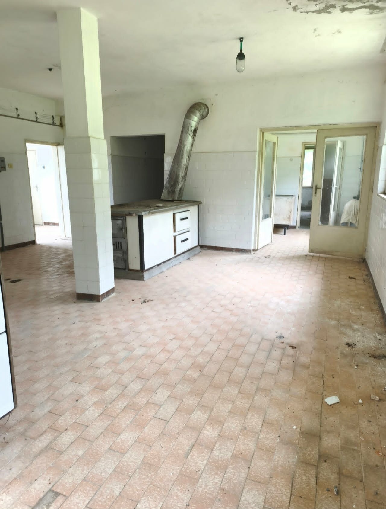 Продава ЗАВЕДЕНИЕ, с. Терзийско, област Ловеч, снимка 4 - Заведения - 55023169