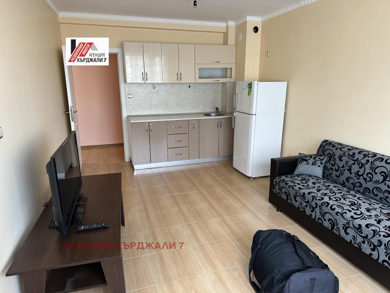 Продава 2-СТАЕН, град Кърджали, Възрожденци • 72500 € / 141797.67 лв. • 89019625 1