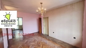 3+ Schlafzimmer Kjutschuk Parisch, Plowdiw 4