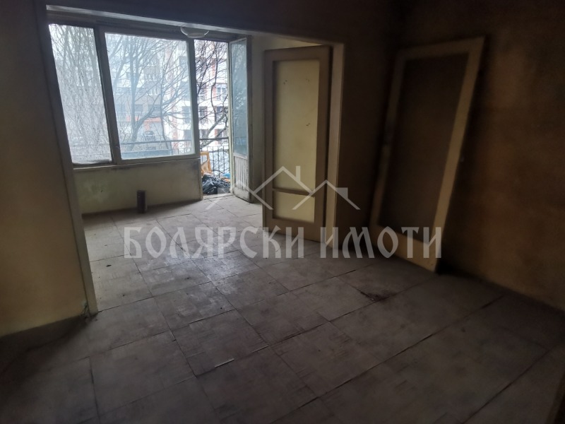 Продава 2-СТАЕН, гр. Велико Търново, Център, снимка 3 - Aпартаменти - 48441347