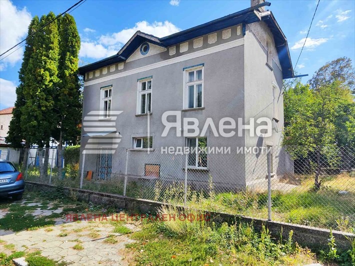 Продава КЪЩА, гр. Земен, област Перник