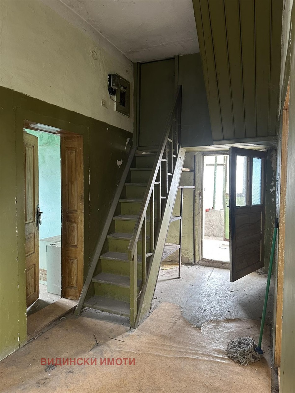 Продава КЪЩА, с. Иново, област Видин, снимка 7 - Къщи - 54224123