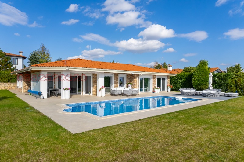 Продава КЪЩА в област Добрич, гр. Балчик - 201 кв.м / 655 000 € » 1 281 068.65 лв.