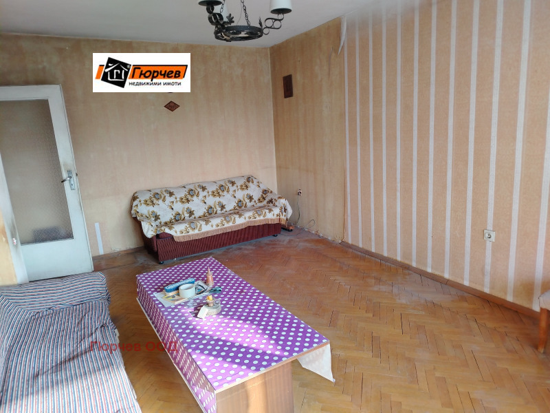 Продава  2-стаен град Русе , Родина 1 , 62 кв.м | 27915640 - изображение [2]