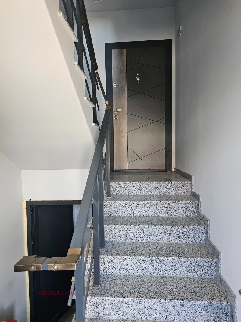 Продава  3-стаен град Перник , Център , 113 кв.м | 51285450 - изображение [7]