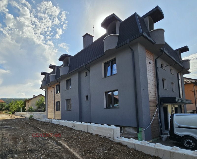 Продава  3-стаен град Перник , Център , 113 кв.м | 51285450 - изображение [9]