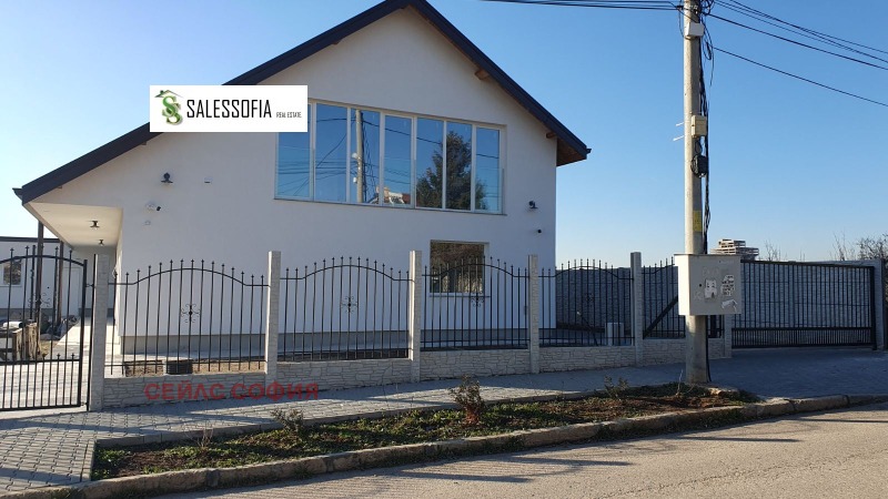 Продава  Къща град София , гр. Нови Искър , 463 кв.м | 75249564