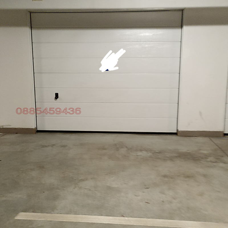 Продава ГАРАЖ, ПАРКОМЯСТО, град София, Изток • 68000 € / 132996.44 лв. • 31062649 1