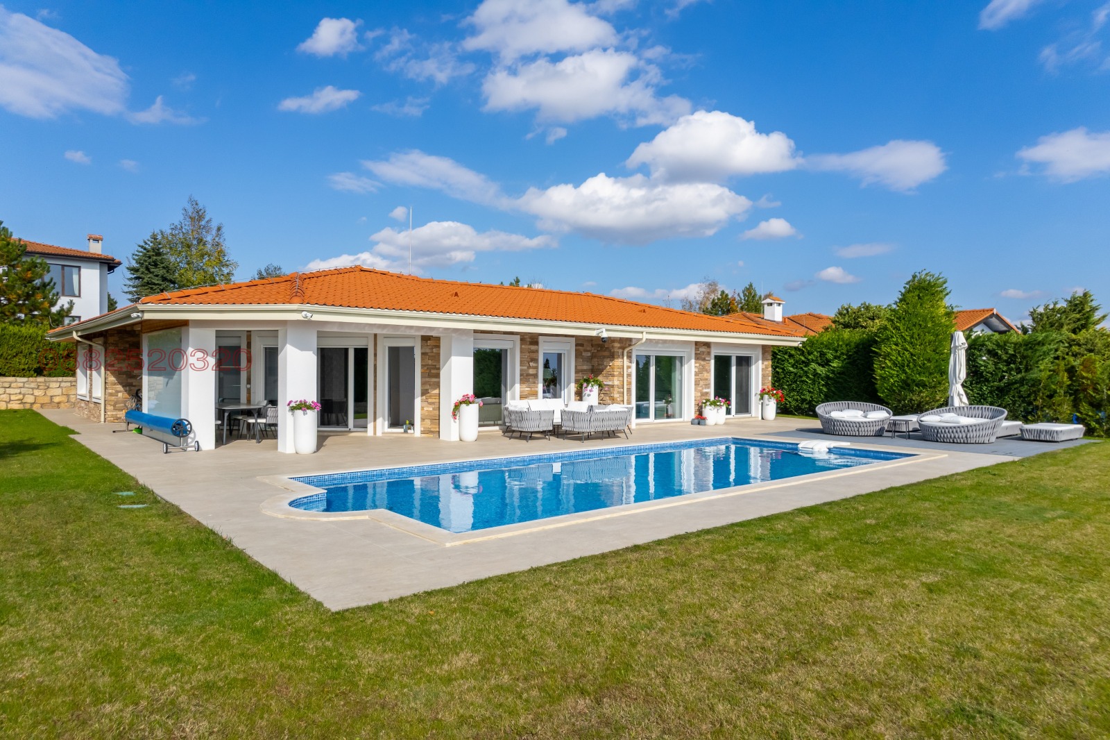 Продава КЪЩА, гр. Балчик, област Добрич