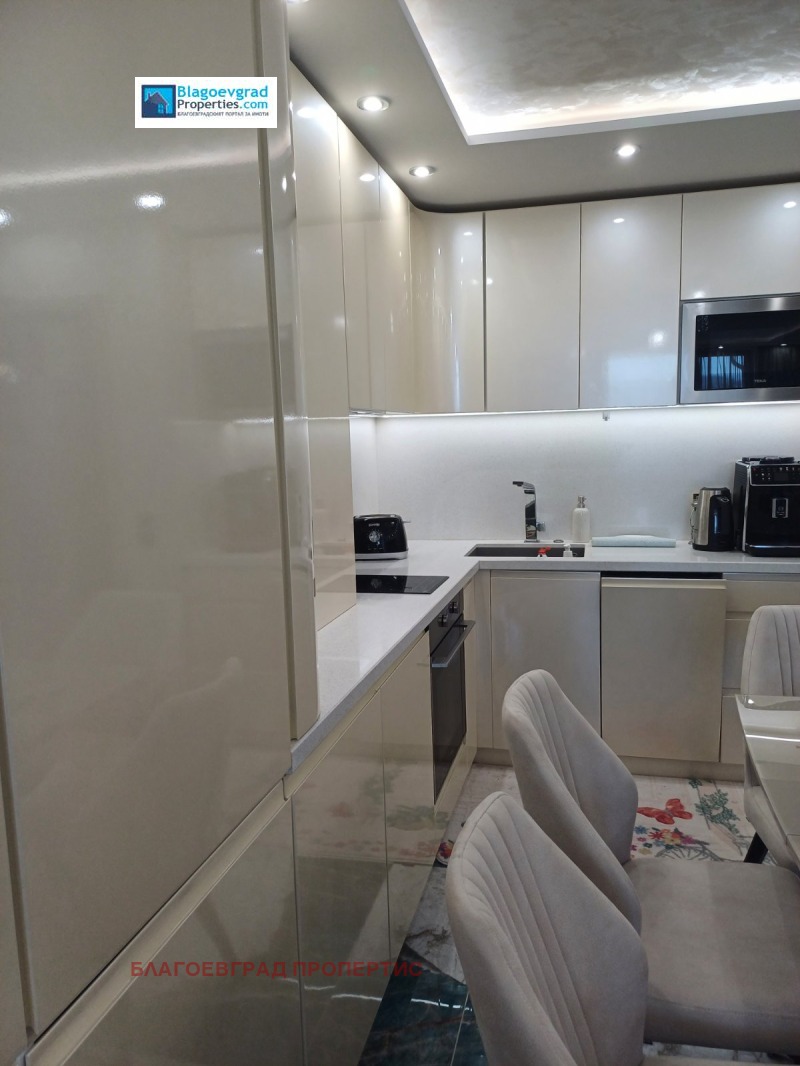 Продава 3-СТАЕН, гр. Благоевград, Широк център, снимка 11 - Апартаменти - 53493882