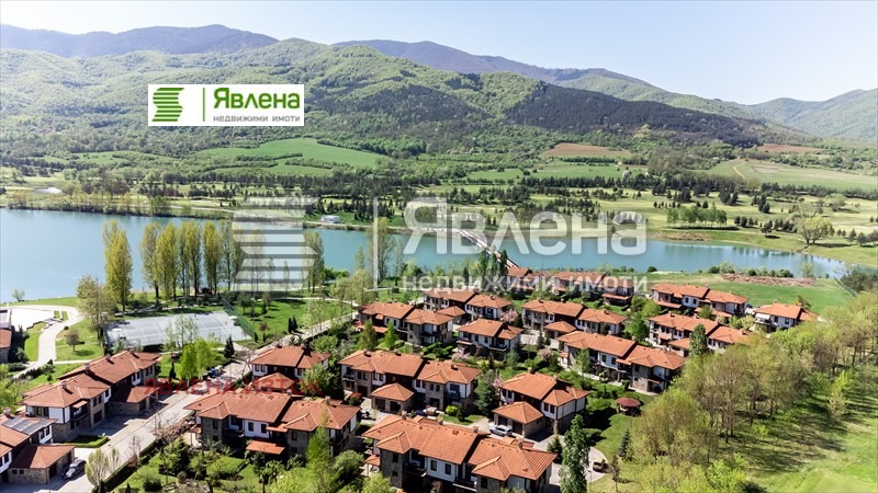 Продава  Къща, област София, гр. Правец •  395 000 EUR • ID 10253117 — holmes.bg - [1] 