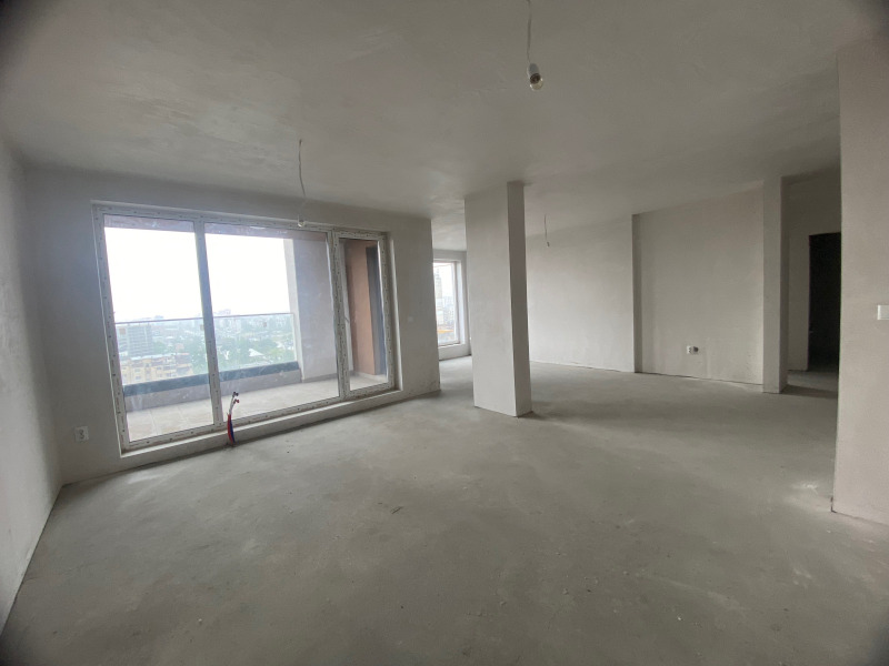 Продаја  3 спаваће собе Софија , Лјулин 2 , 167 м2 | 16330407
