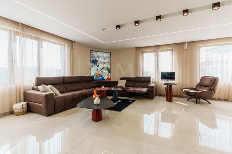 Продава МЕЗОНЕТ, град Велико Търново, Център • 349000 € / 682584.67 лв. • 96874346 1