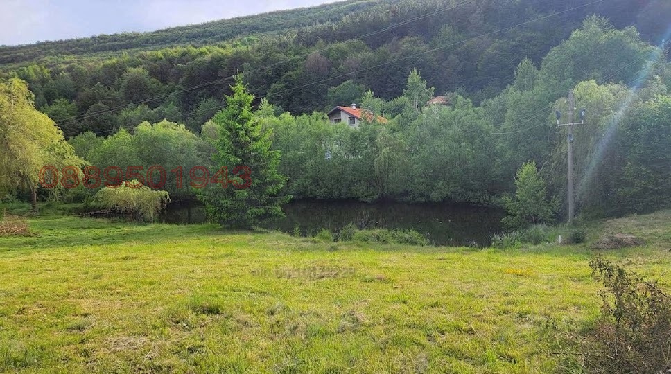 Продава ПАРЦЕЛ, с. Гинци, област София област