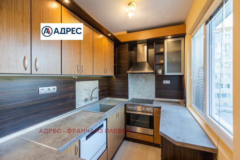 Продава 3-СТАЕН в град Плевен, Сторгозия - 81 кв.м / 157 950 € » 308 923.35 лв., АДРЕС - ФРАНЧАЙЗ ПЛЕВЕН