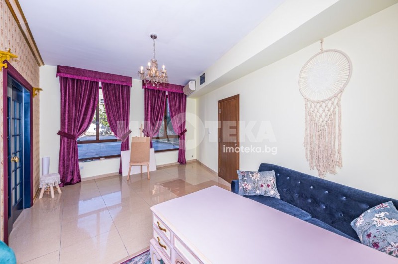 Продава ОФИС в град Пловдив, Център - 96 кв.м / 230 000 € » 449 840.90 лв., ИМОТЕКА АД