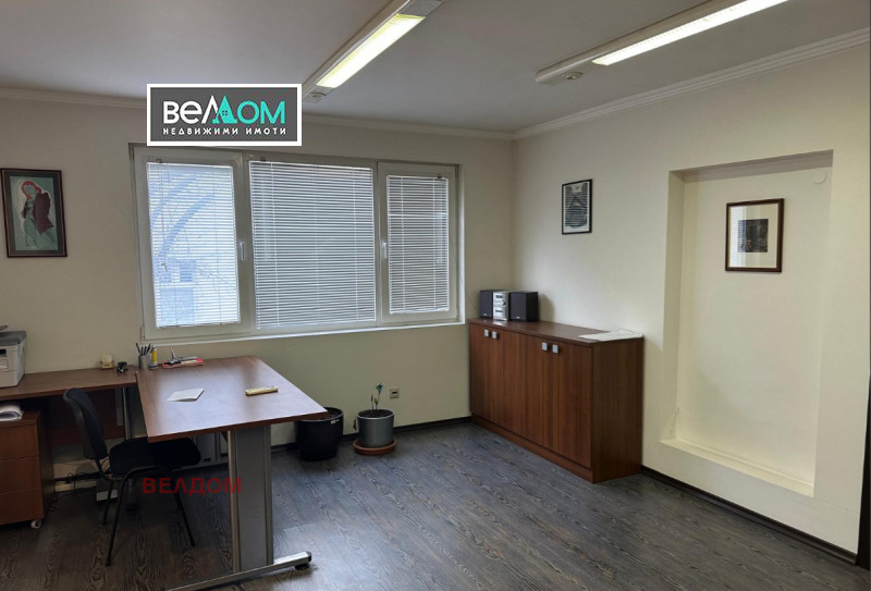 Продава ОФИС в град Варна, Център - 99 кв.м / 299 900 € » 586 553.42 лв., ВЕЛДОМ