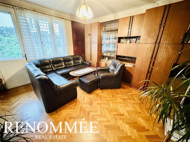Продава  4-стаен, град София, Център •  396 000 EUR • ID 40935071 — holmes.bg - [1] 