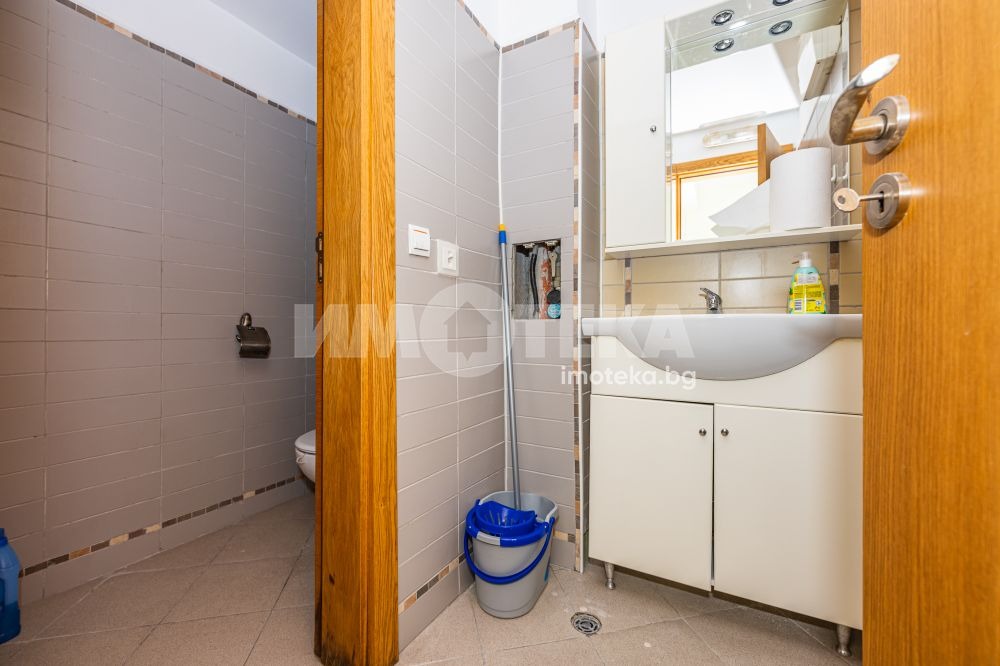 Продава ОФИС, гр. Пловдив, Център, снимка 5 - Офиси - 49123514