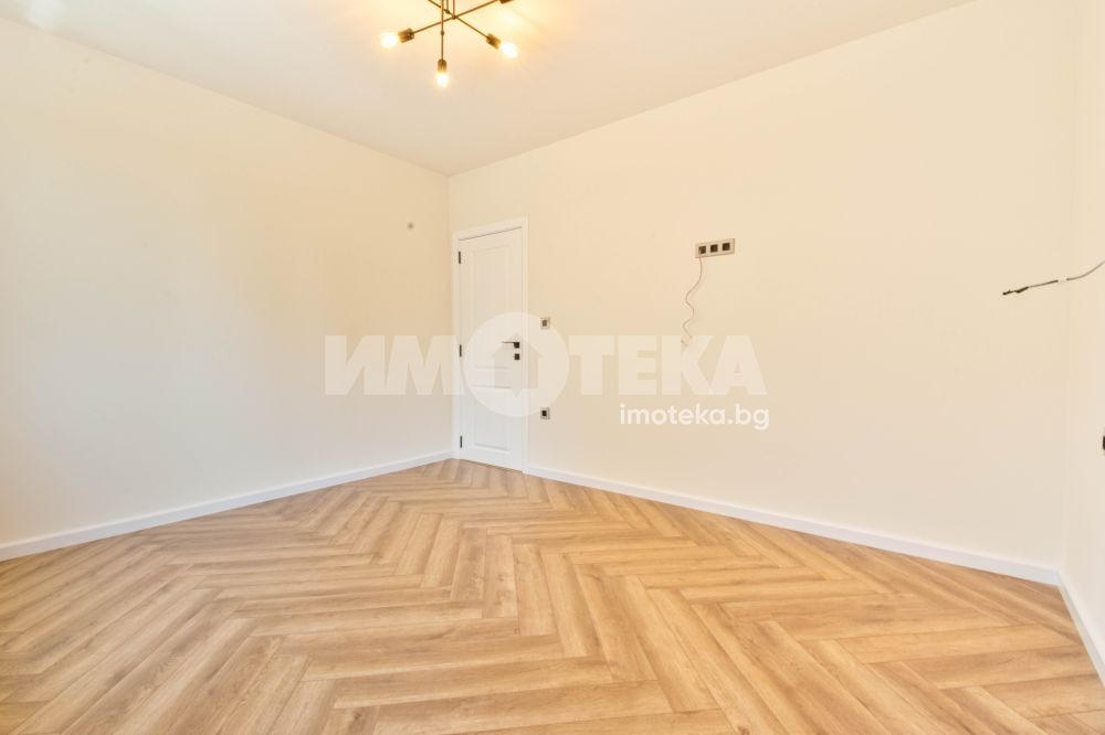 Продава ЕТАЖ ОТ КЪЩА, гр. Пловдив, Кючук Париж, снимка 9 - Етаж от къща - 55889478