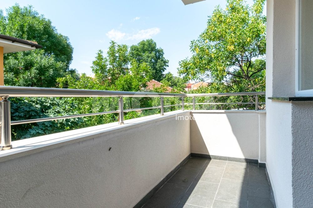 Продава ЕТАЖ ОТ КЪЩА, гр. Пловдив, Кючук Париж, снимка 13 - Етаж от къща - 55889478