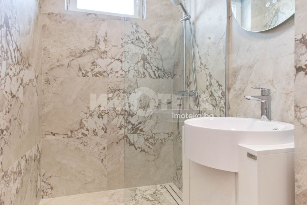 Продава ЕТАЖ ОТ КЪЩА, гр. Пловдив, Кючук Париж, снимка 10 - Етаж от къща - 55889478