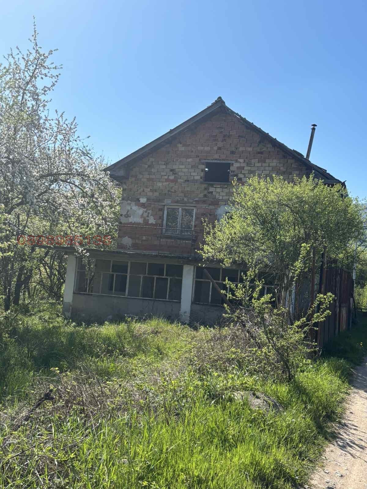 Продава КЪЩА, гр. Вършец, област Монтана, снимка 2 - Къщи - 56340355