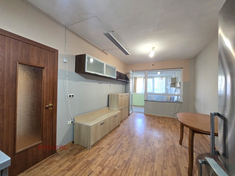 Продава 2-СТАЕН в град Варна, Бриз - 68 кв.м / 135 000 € » 264 037.05 лв., РЕПЛЕЙС