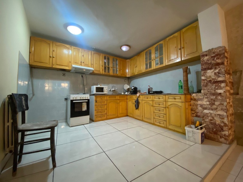 Продава МЕЗОНЕТ в област Пловдив, гр. Асеновград - 175 кв.м / 97 145.46 € » 190 000 лв., ИНФОРМАЦИОННА БОРСА АСЕНОВГРАД