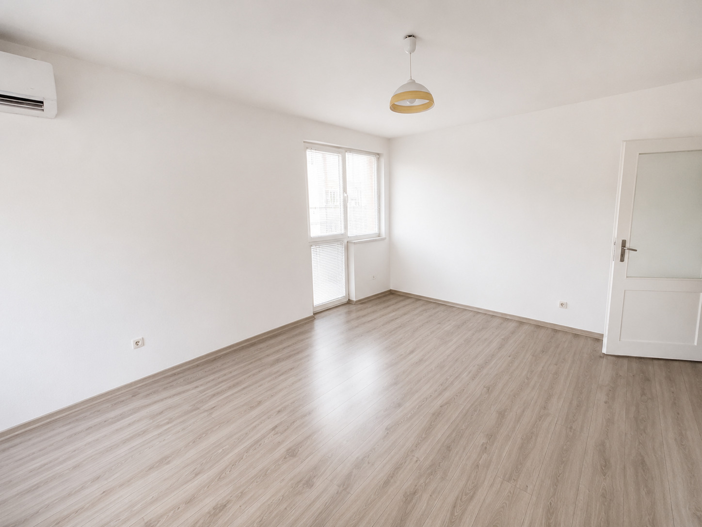 Продава 3-СТАЕН, гр. Варна, ВИНС-Червен площад, снимка 3 - Апартаменти - 53083171