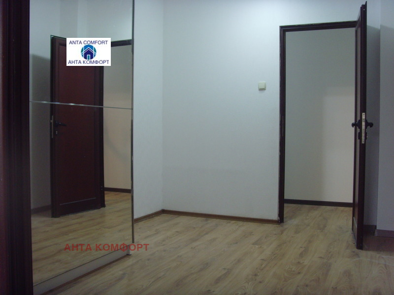 À venda  1 quarto Sofia , Zona B-5 , 68 m² | 64308565 - imagem [12]